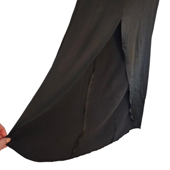 LILITH Paris Black Satin Tunic-style Sleeveless Zip-up Top sz Medium EUC - Picture 3 of 8